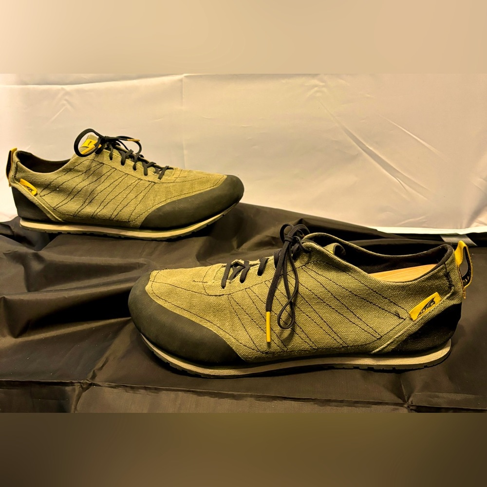 ALTRA Wahweap Outdoor Walking Running Hiking Trail Shoes Sneakers Mens Sz 11